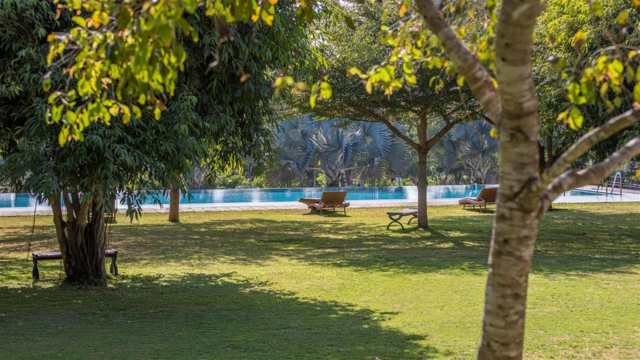 Birds Resort Hambantota Esterno foto