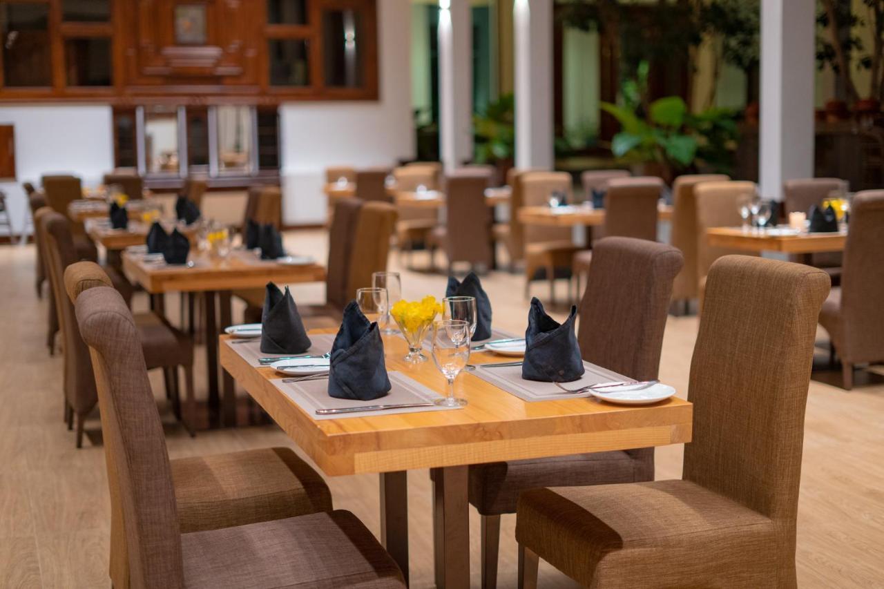 Birds Resort Hambantota Esterno foto