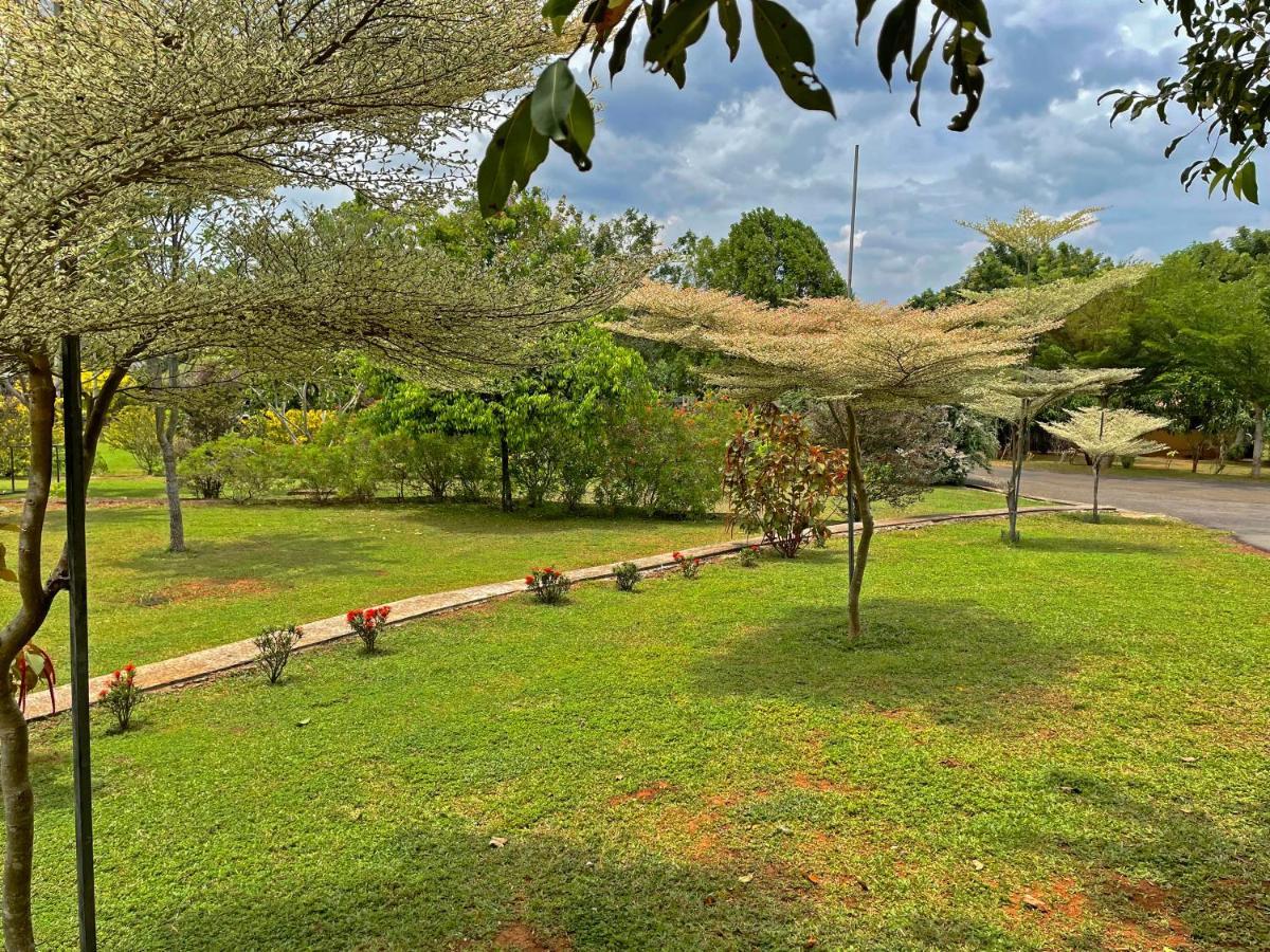 Birds Resort Hambantota Esterno foto